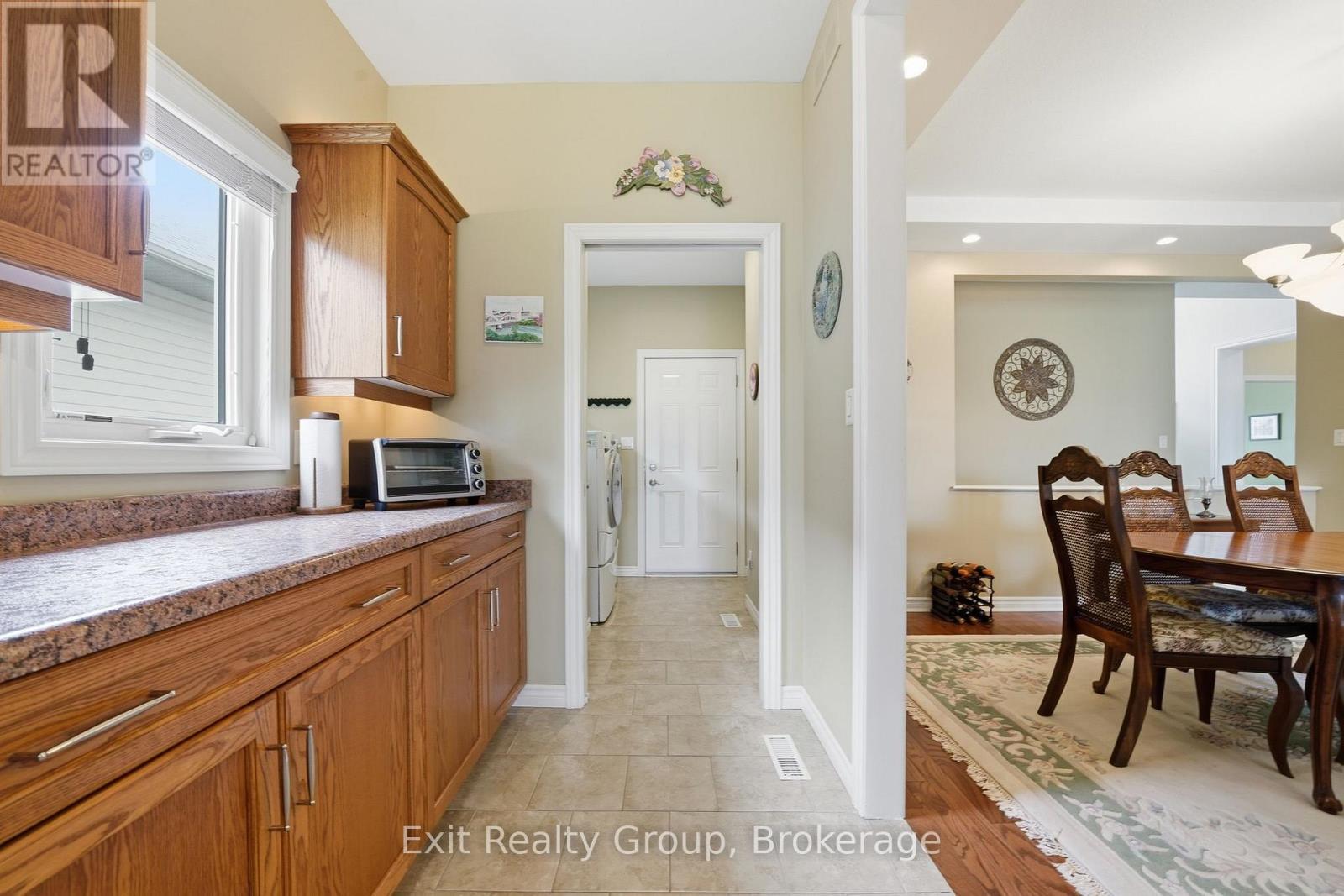 37 ALETHA DRIVE - 14