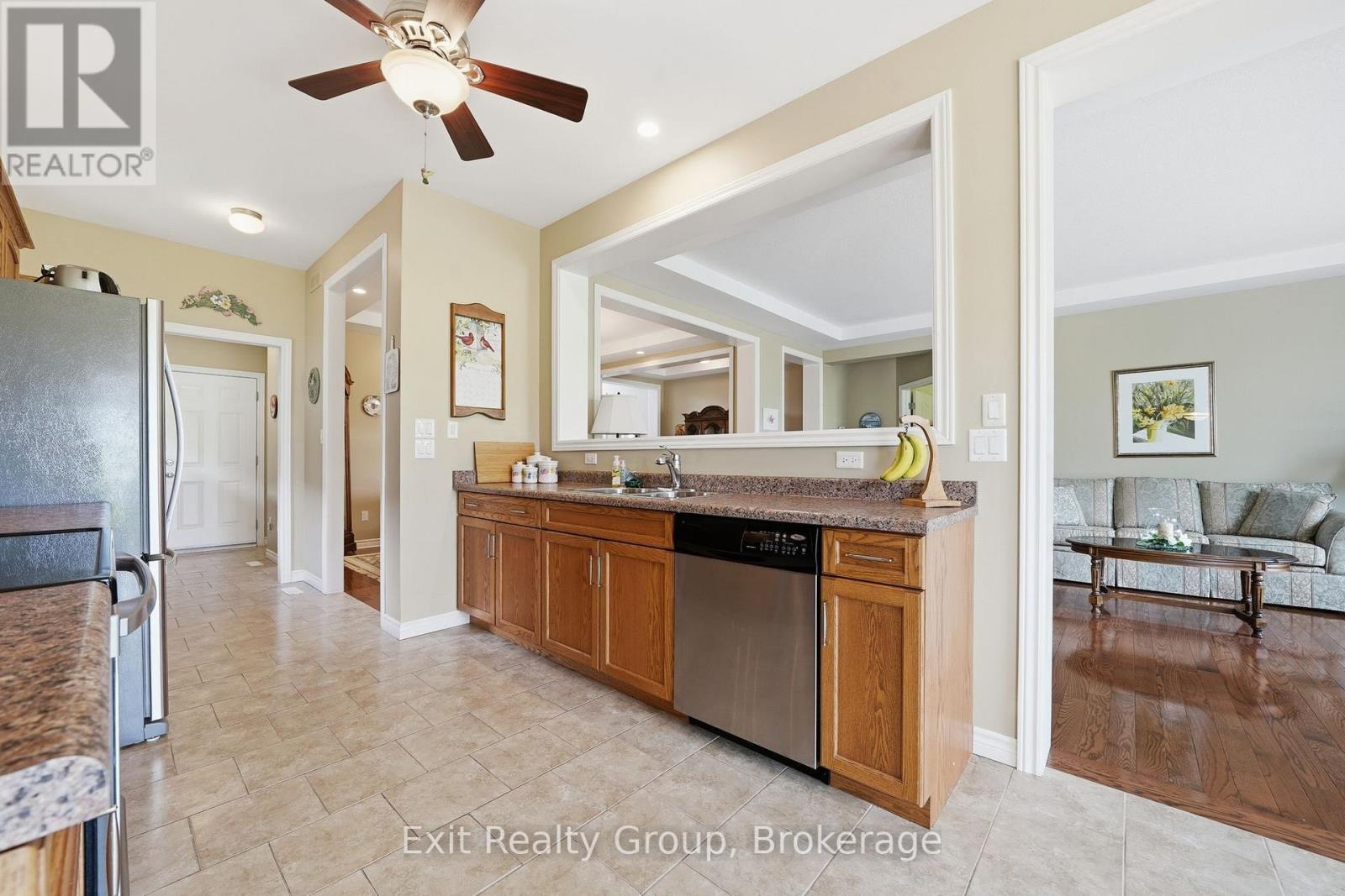 37 ALETHA DRIVE - 15