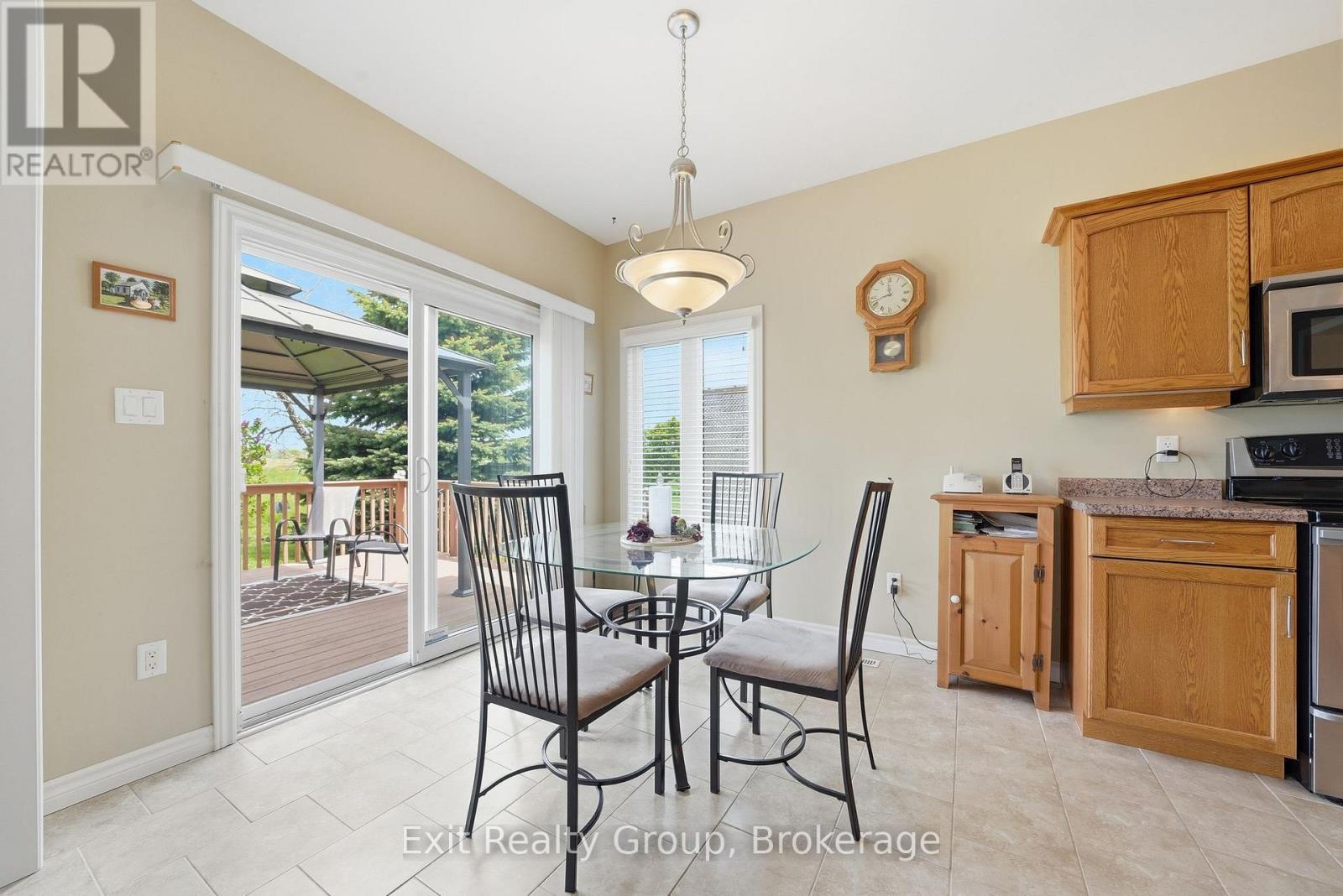 37 ALETHA DRIVE - 17
