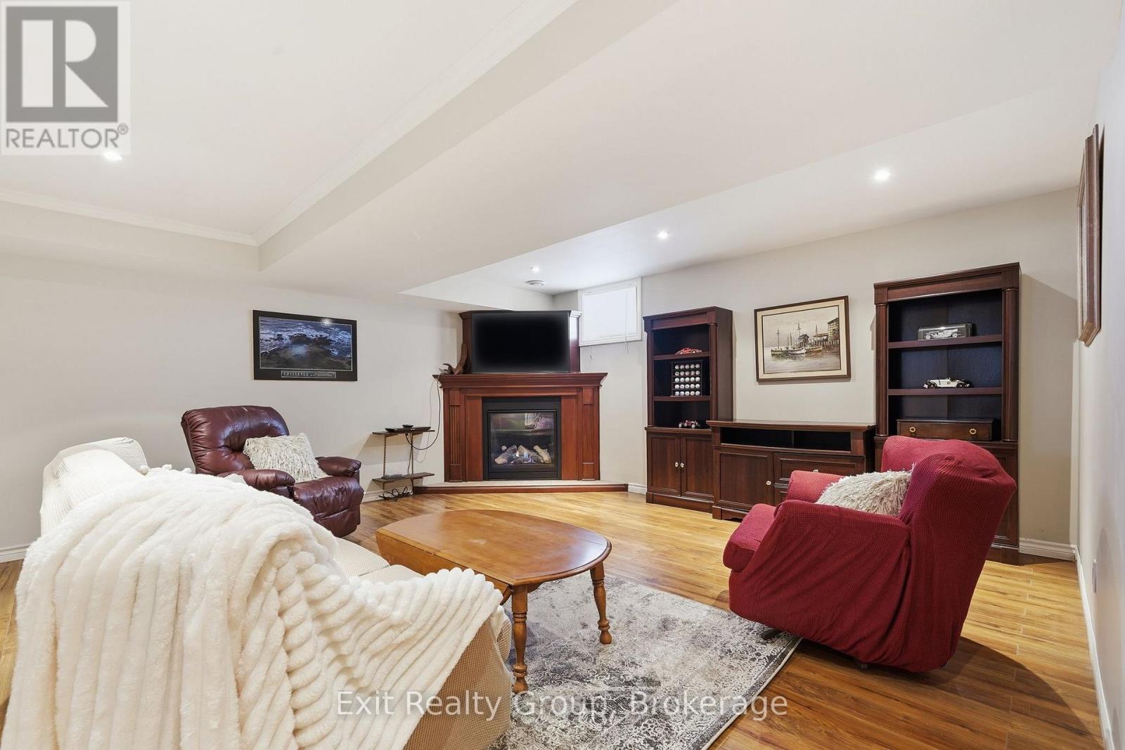 37 ALETHA DRIVE - 31