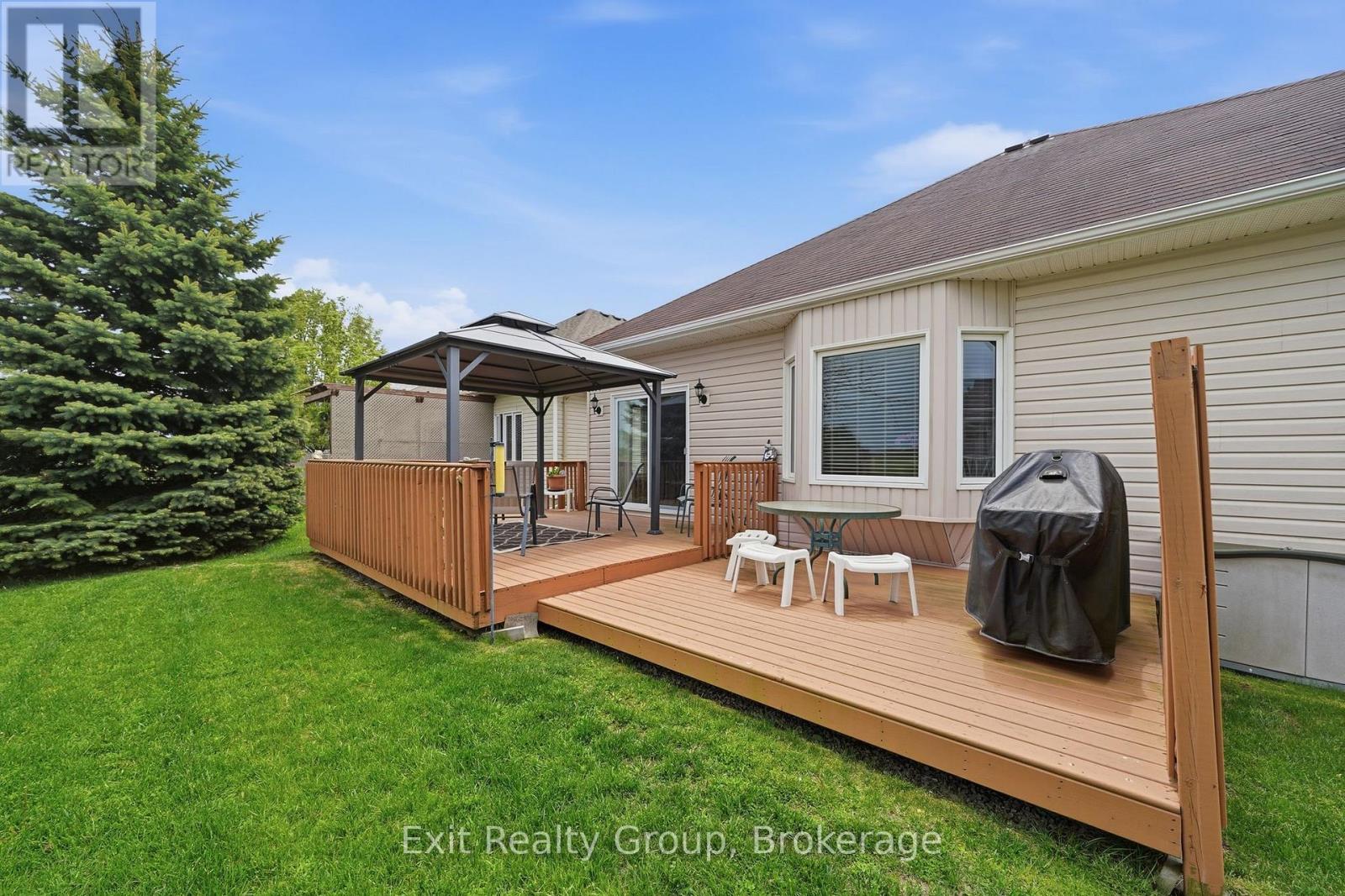 37 ALETHA DRIVE - 39