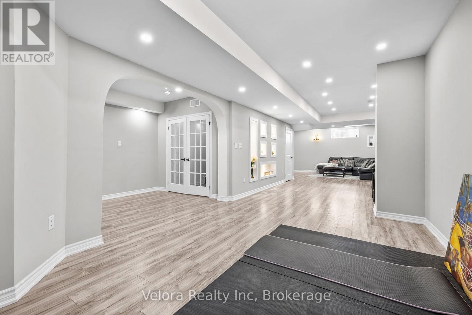 4 Bed, 5 Bath House for Sale in Ottawa – 208 ROVER STREET, Ottawa – MLS# X13235936 - Image 35