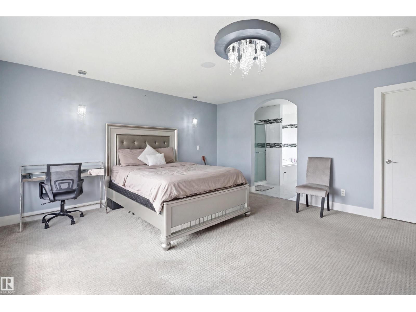 3909 49 Ave - 13