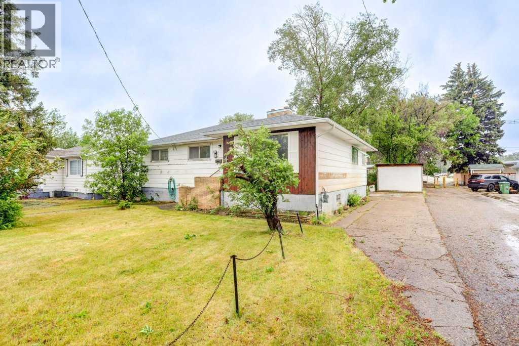 5104 54 Avenue - photo 2