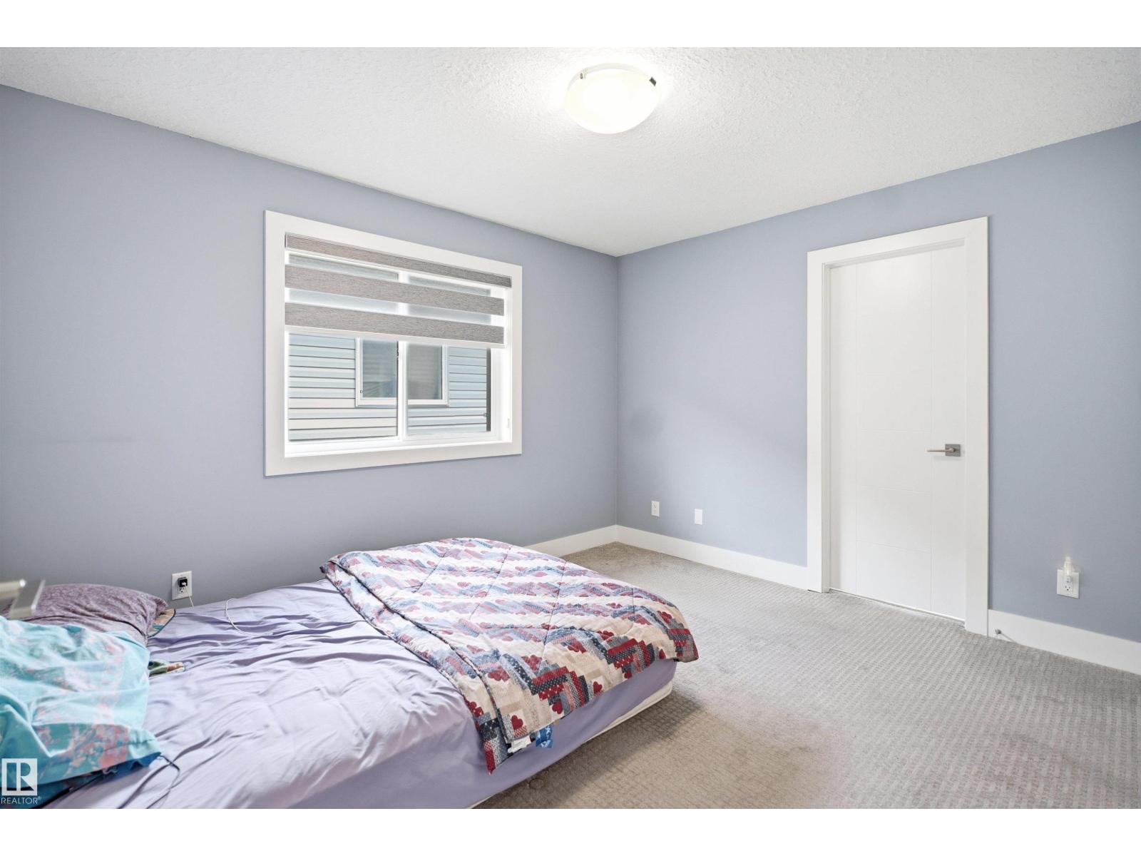 3909 49 Ave - 37