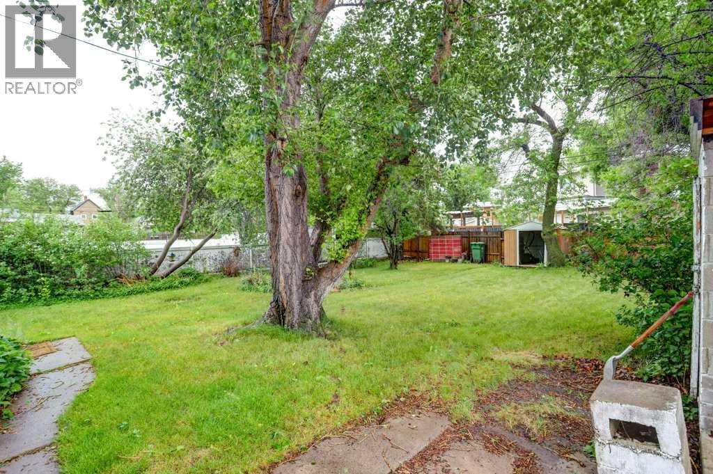 5104 54 Avenue - photo 5
