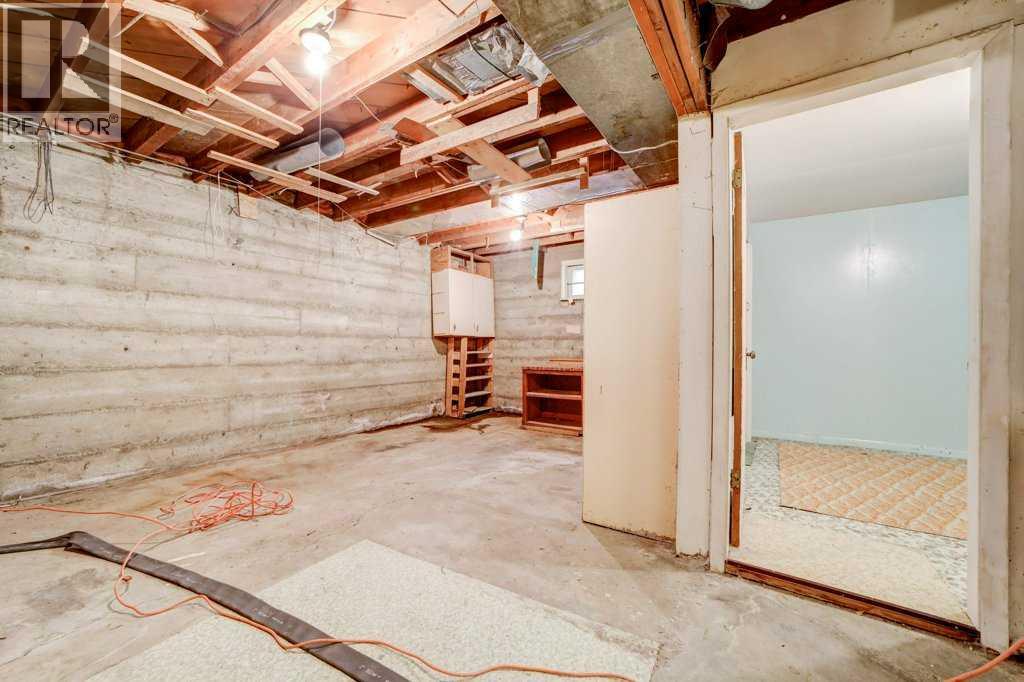5104 54 Avenue — photo 42