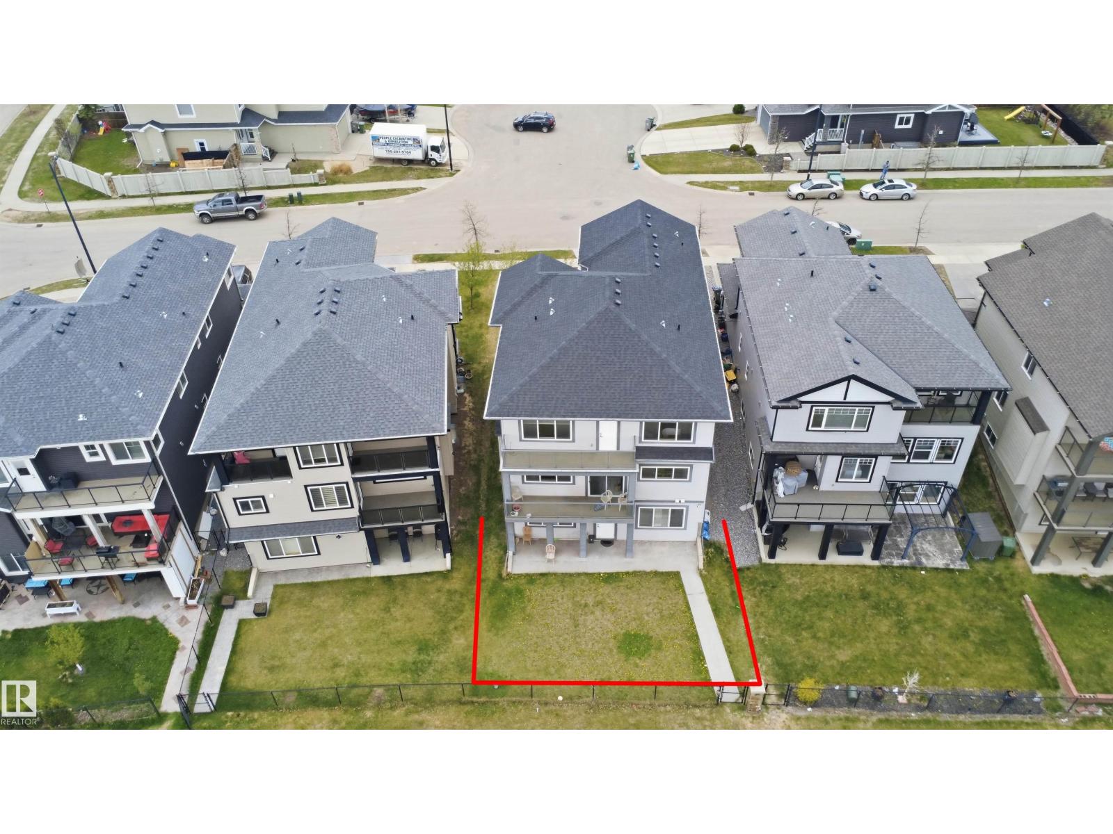 3909 49 Ave - 61