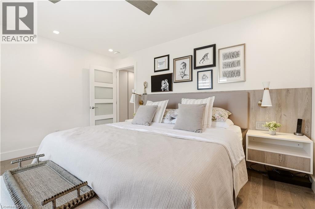 #4 5056 NEW Street - 21