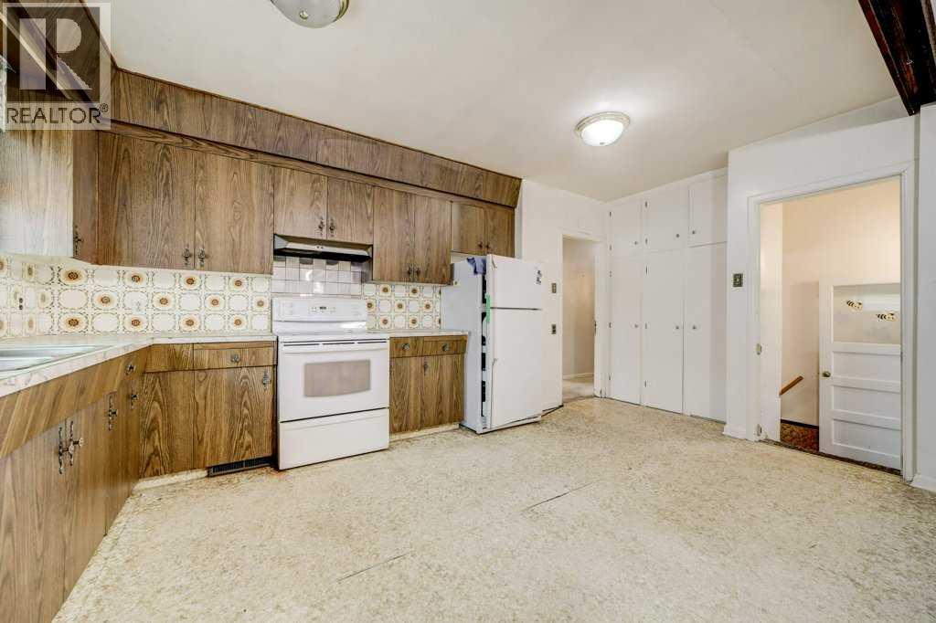 5104 54 Avenue — photo 21