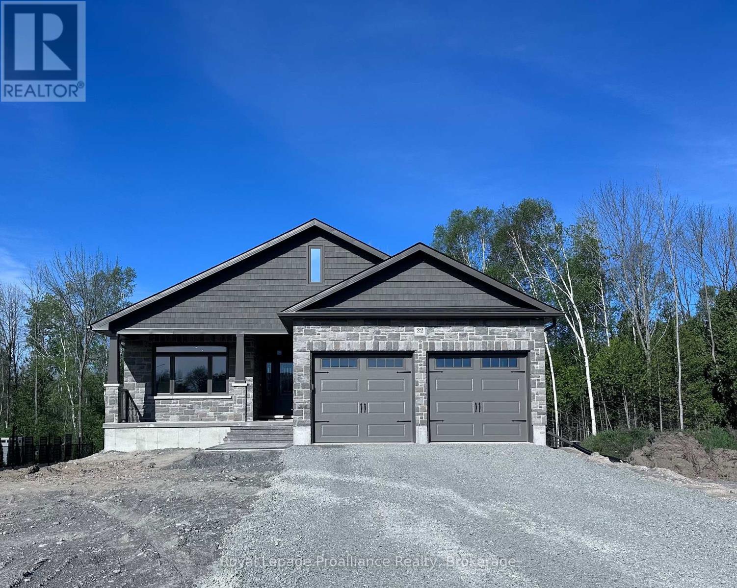 22 MACKENZIE JOHN CRESCENT