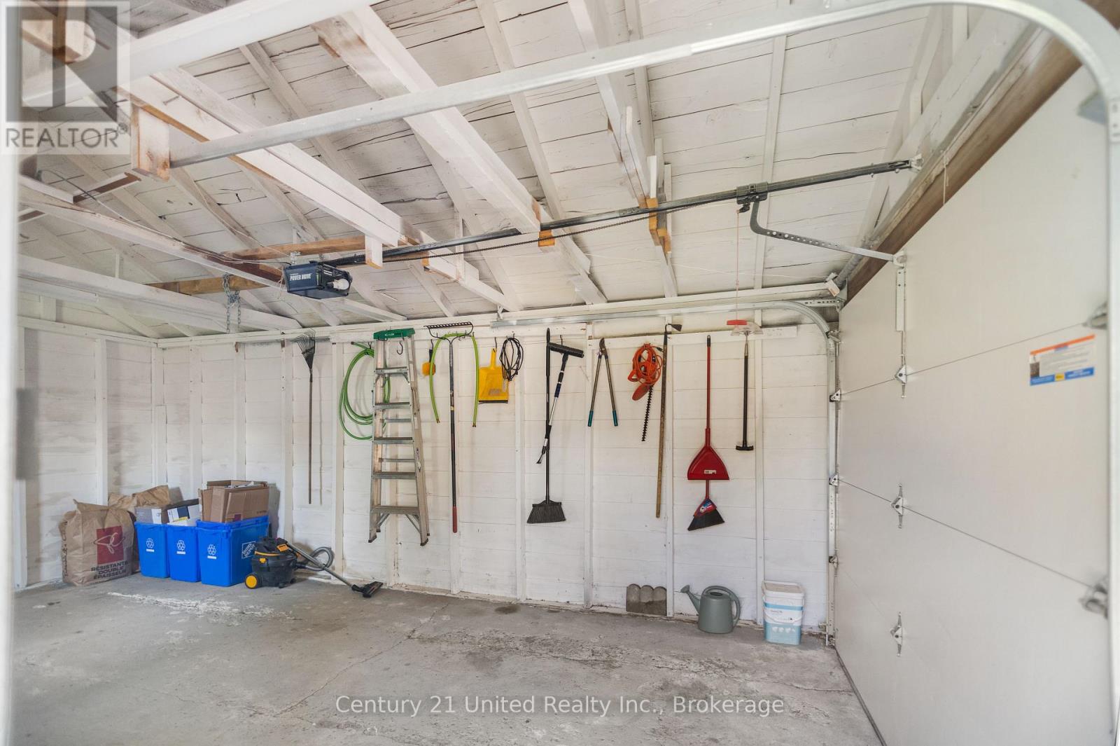 641 HAROLD DRIVE - 32