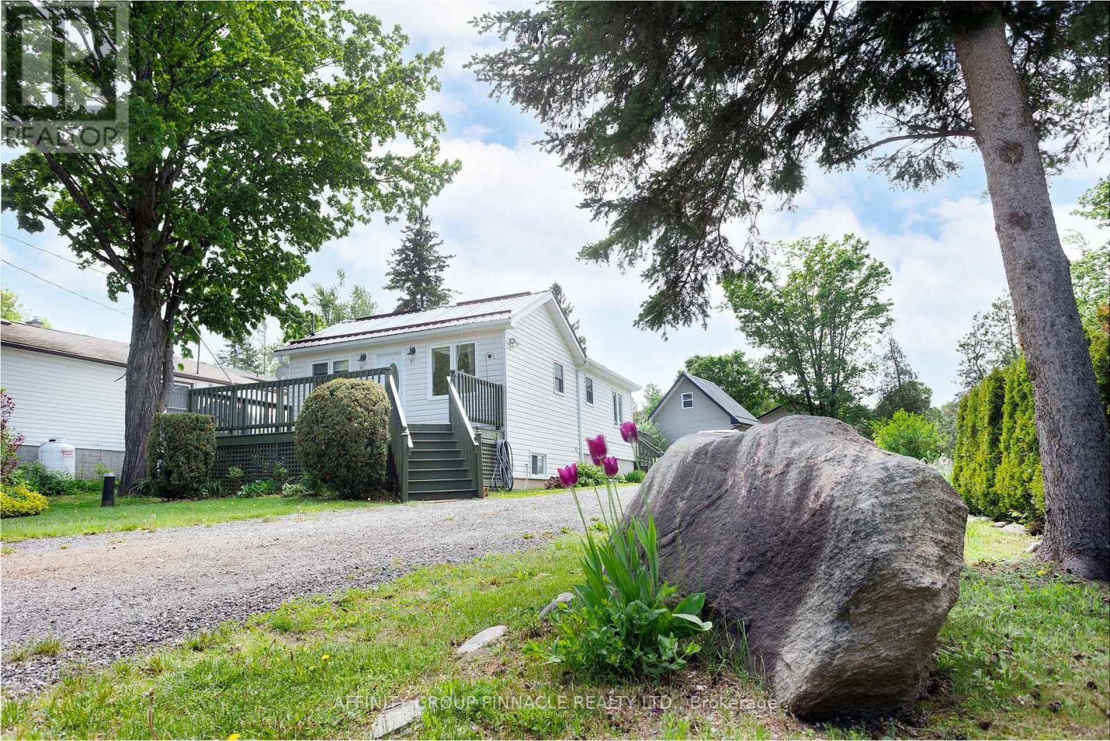5 FAWN STREET - 30