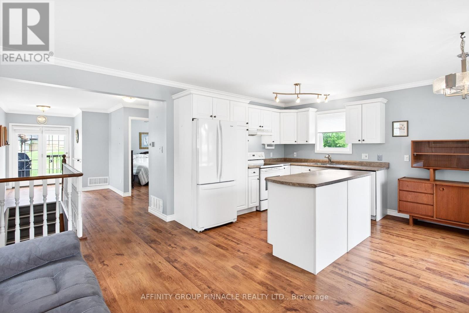 5 FAWN STREET - 7
