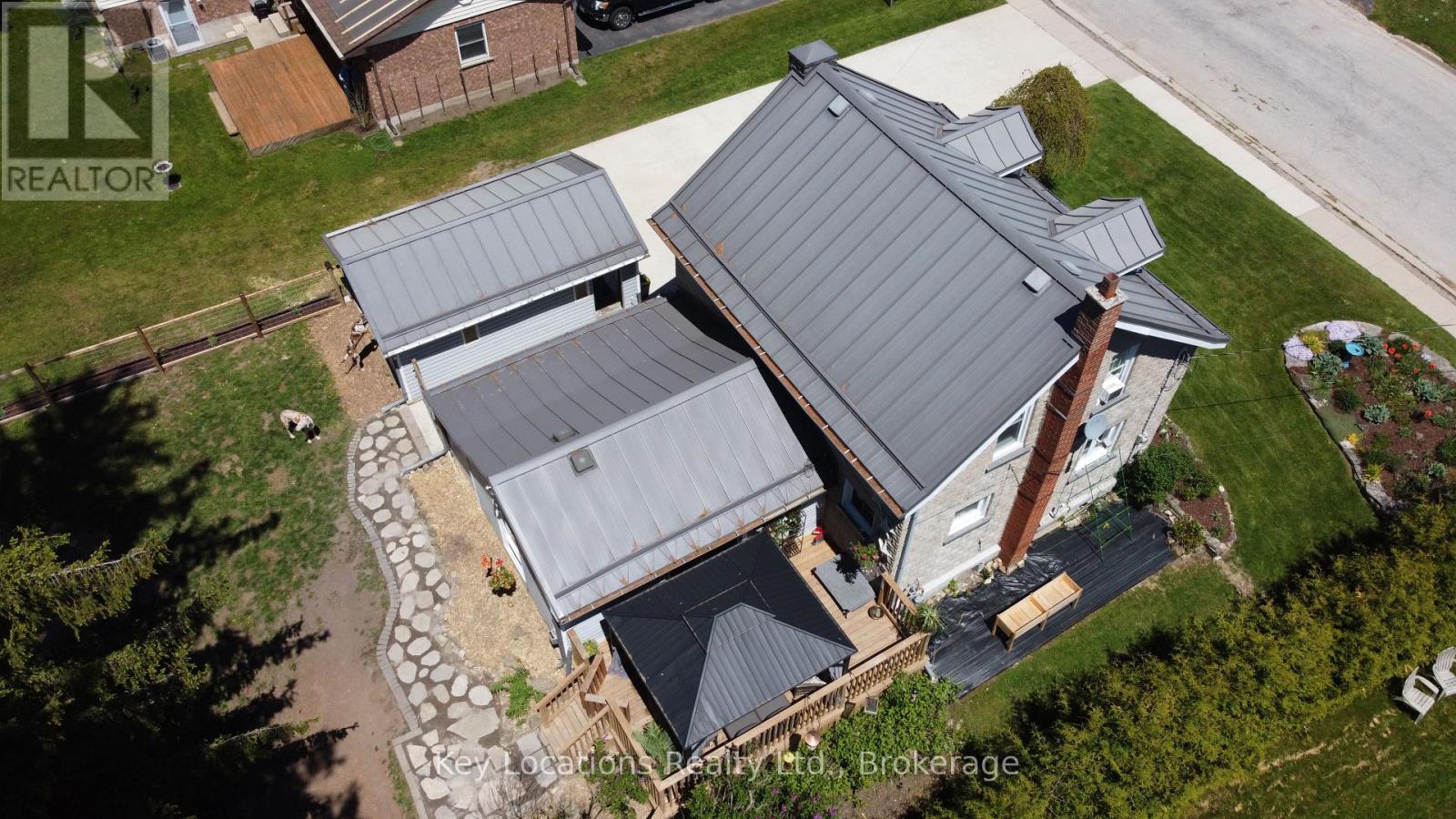 724 GOULD STREET N - 18