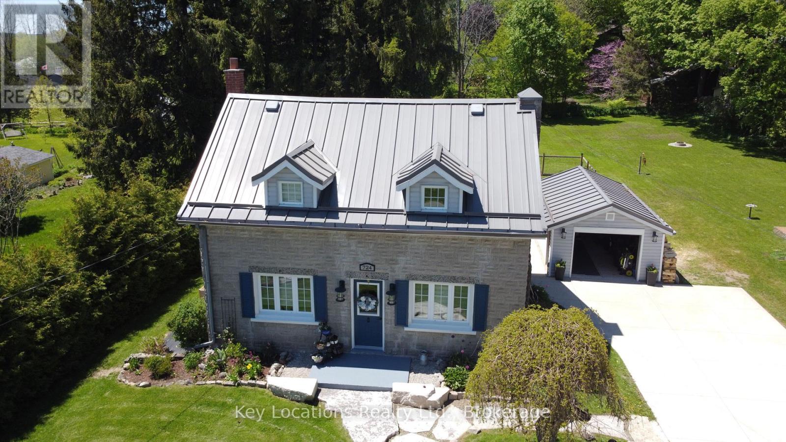 724 GOULD STREET N - 19