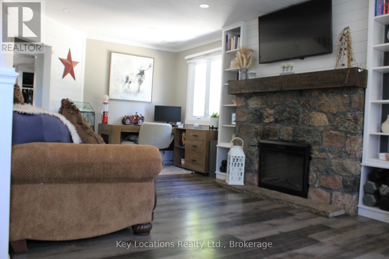 724 GOULD STREET N - 7