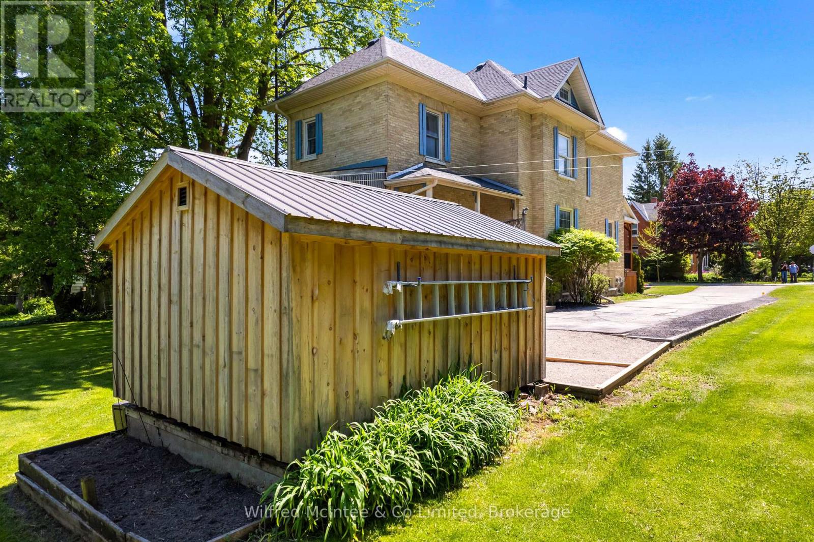 74 ARTHUR STREET W - 24