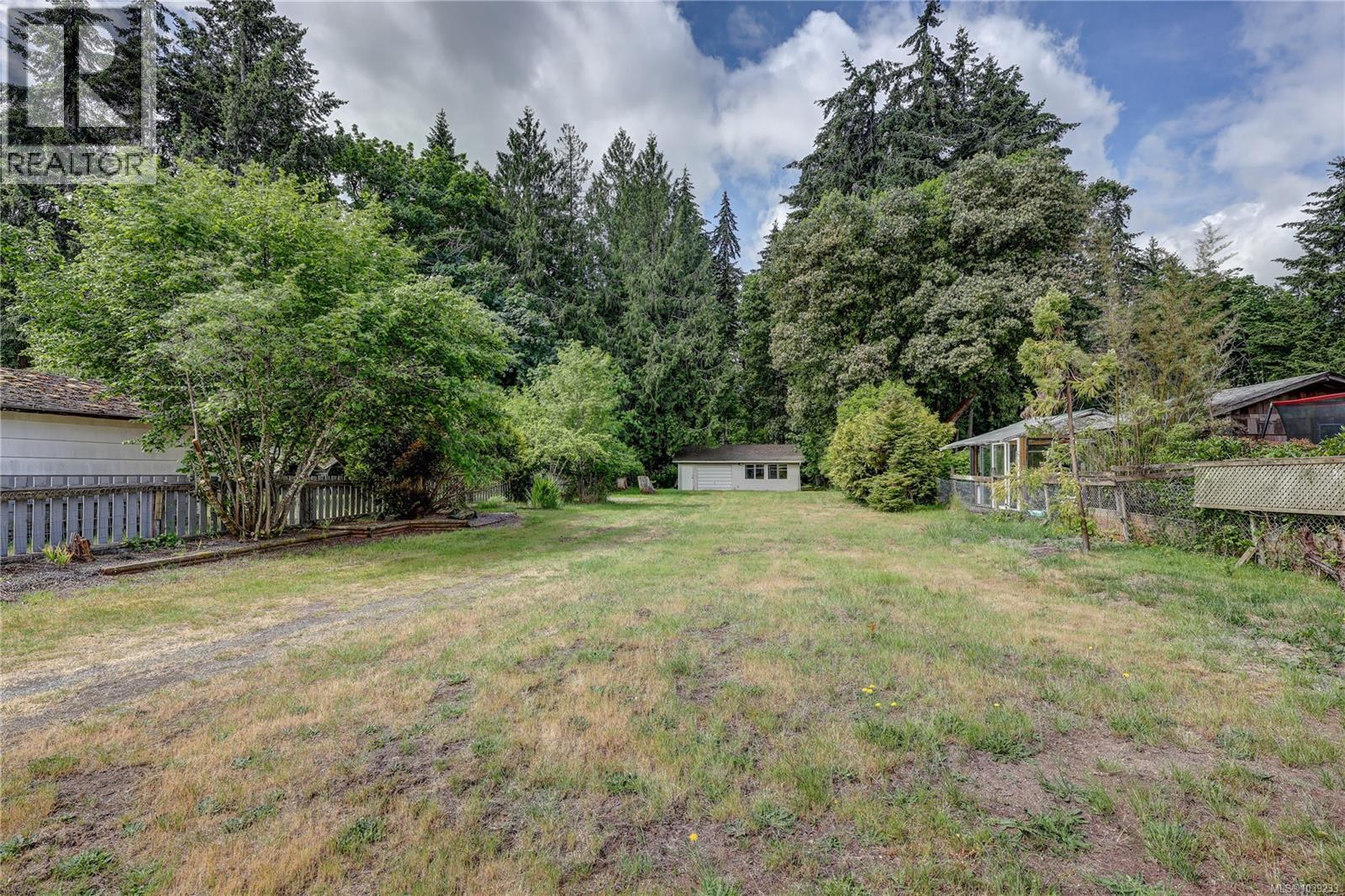 9486 Chemainus Rd - 36