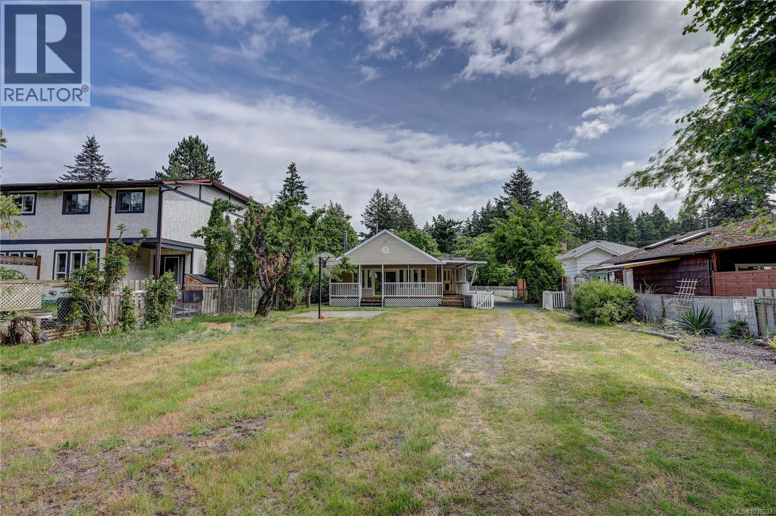 9486 Chemainus Rd - 39