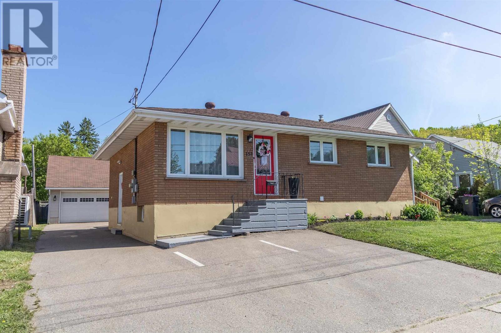 151 Wilcox AVE