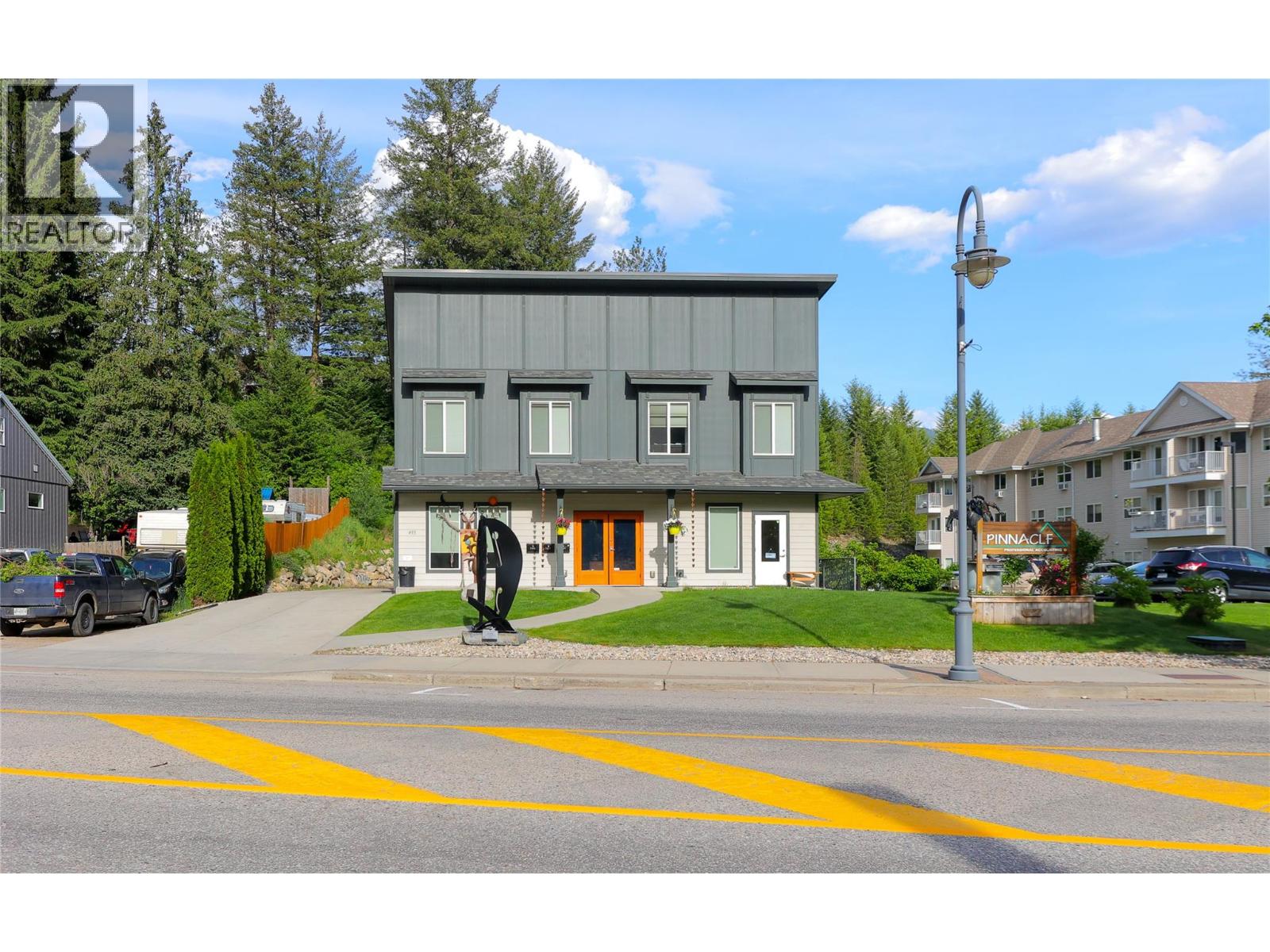  495 Columbia Street, Castlegar