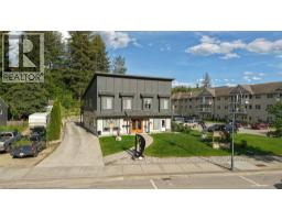 495 Columbia Street, Castlegar, BC V1N1G8 Photo 9