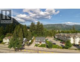 495 Columbia Street, Castlegar, BC V1N1G8 Photo 10