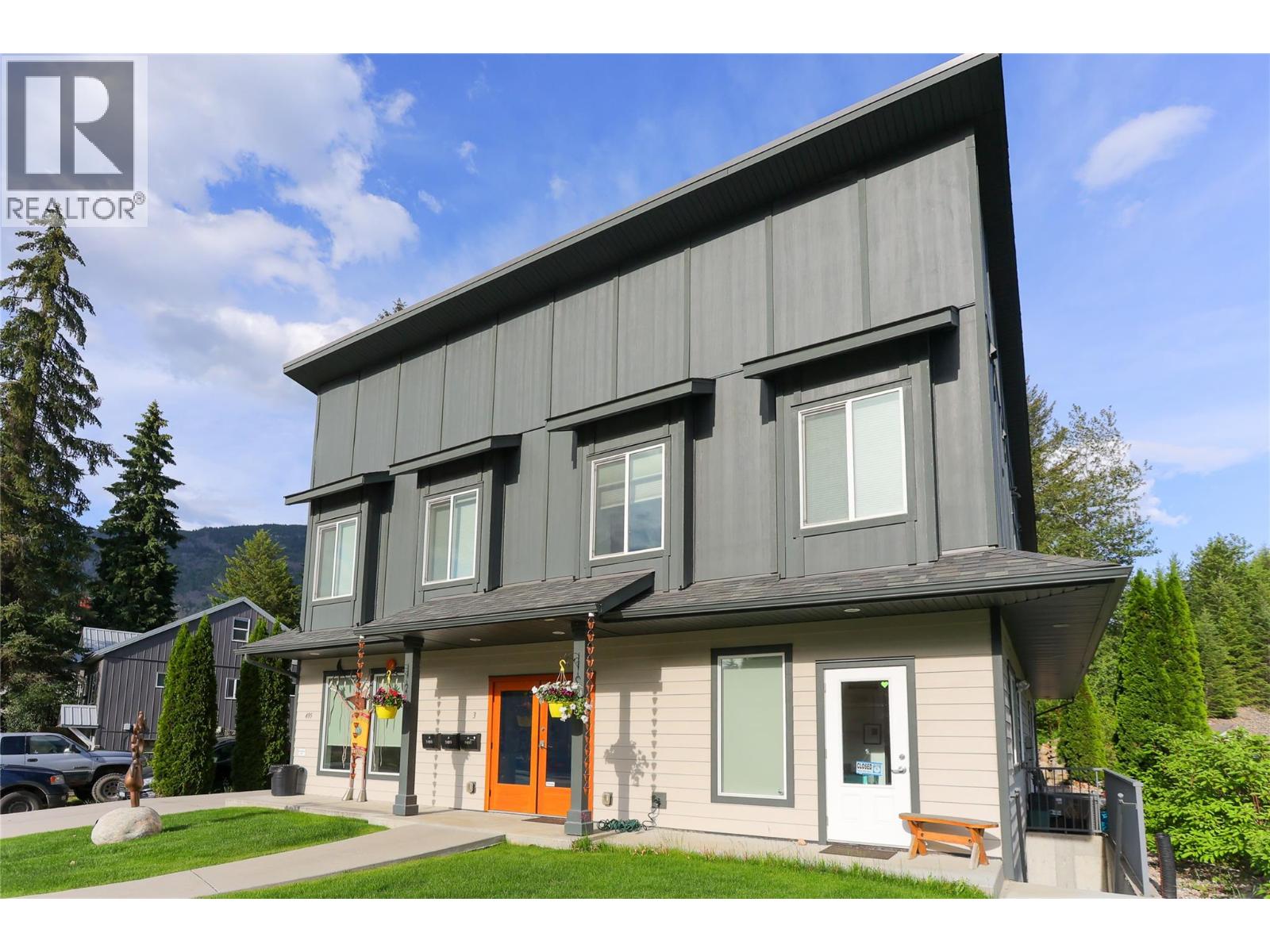  495 Columbia Street, Castlegar