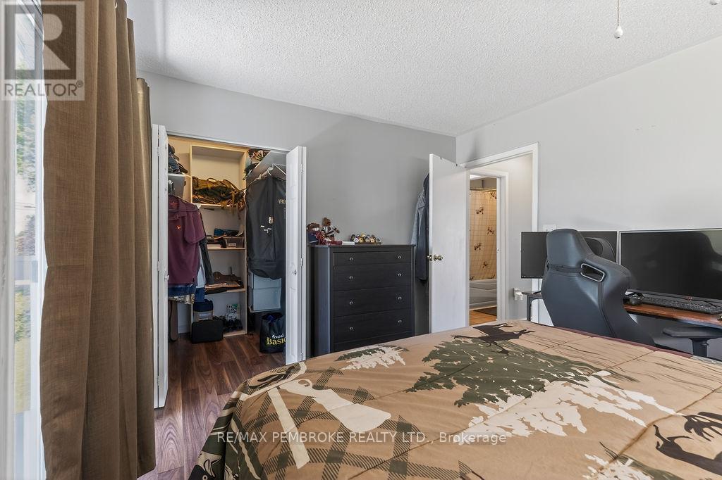 466 GOURLEY AVENUE - 20