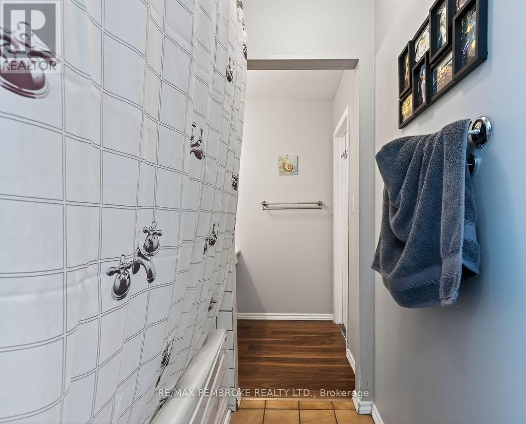 466 GOURLEY AVENUE - 26