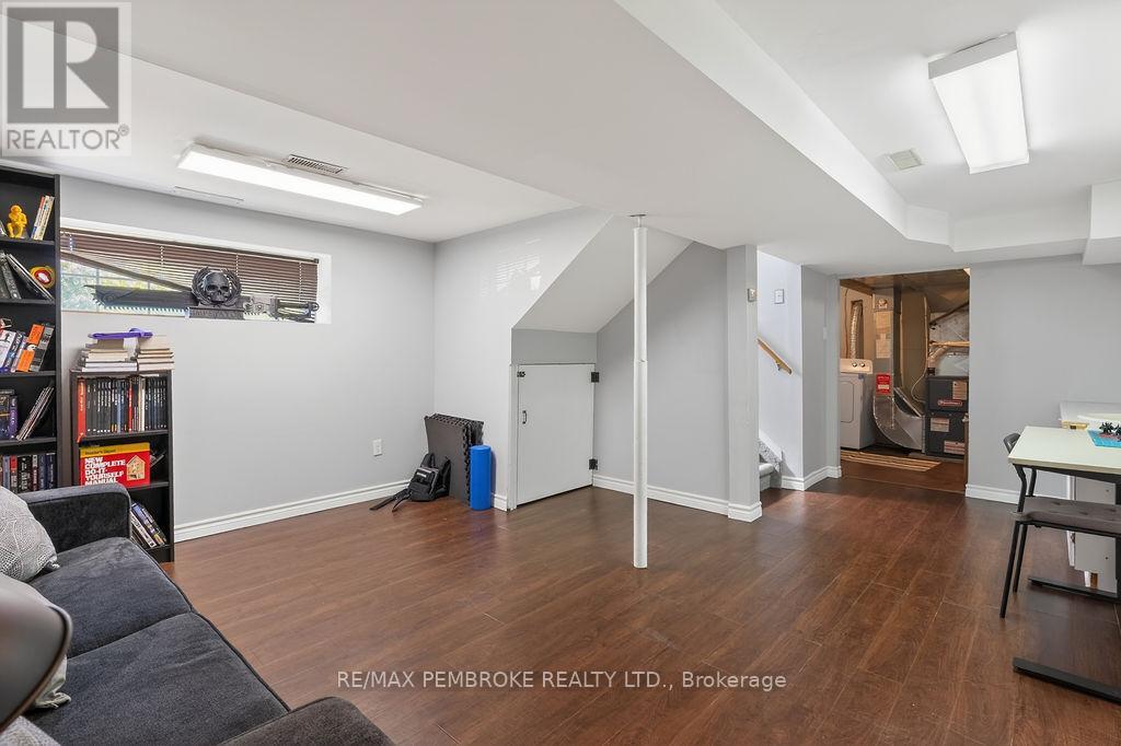 466 GOURLEY AVENUE - 32