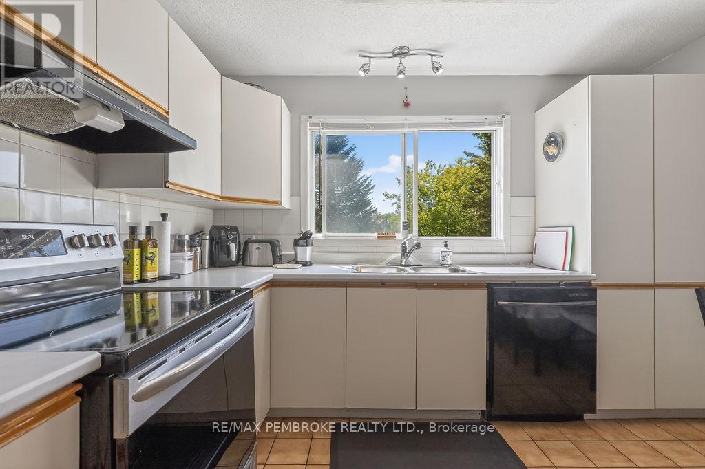 466 GOURLEY AVENUE - 8