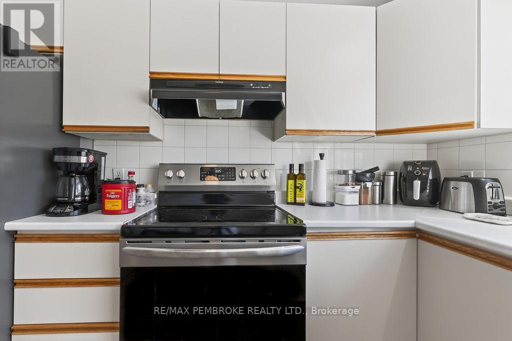 466 GOURLEY AVENUE - 9