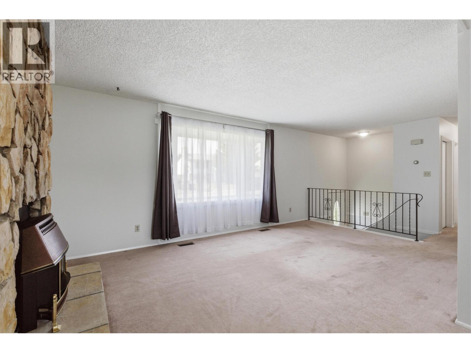 708 SMITH STREET - 16
