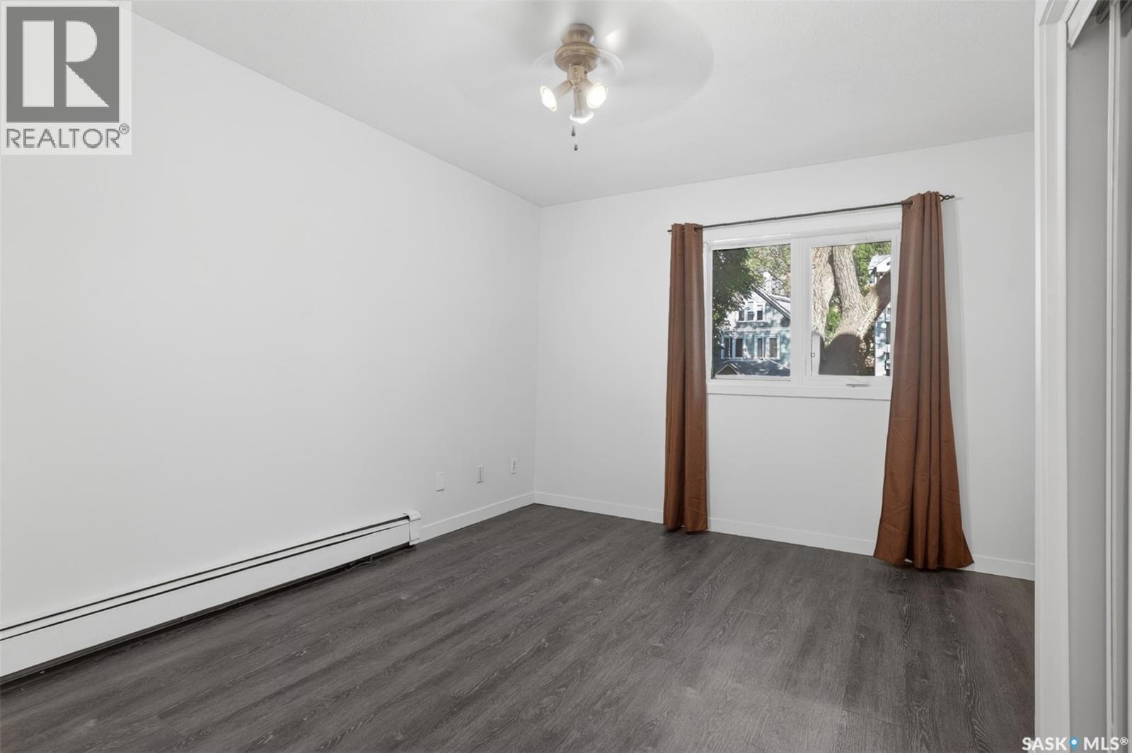 #201 431 4th AVENUE N - 12