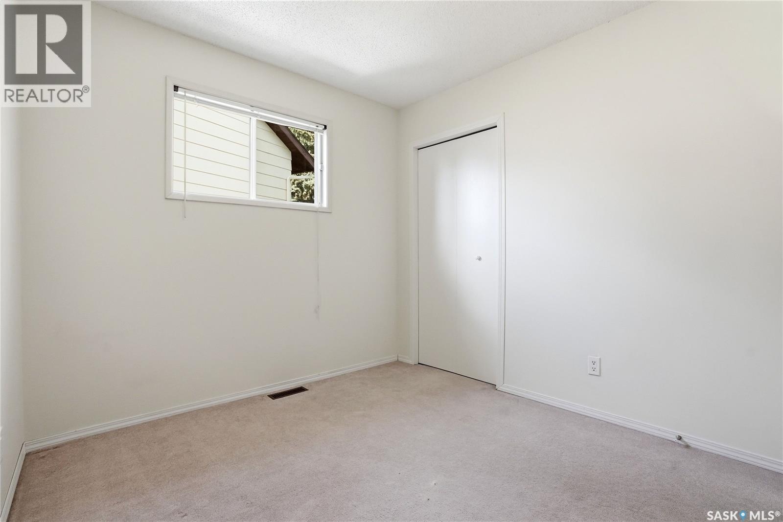 318 Nokomis PLACE - 45