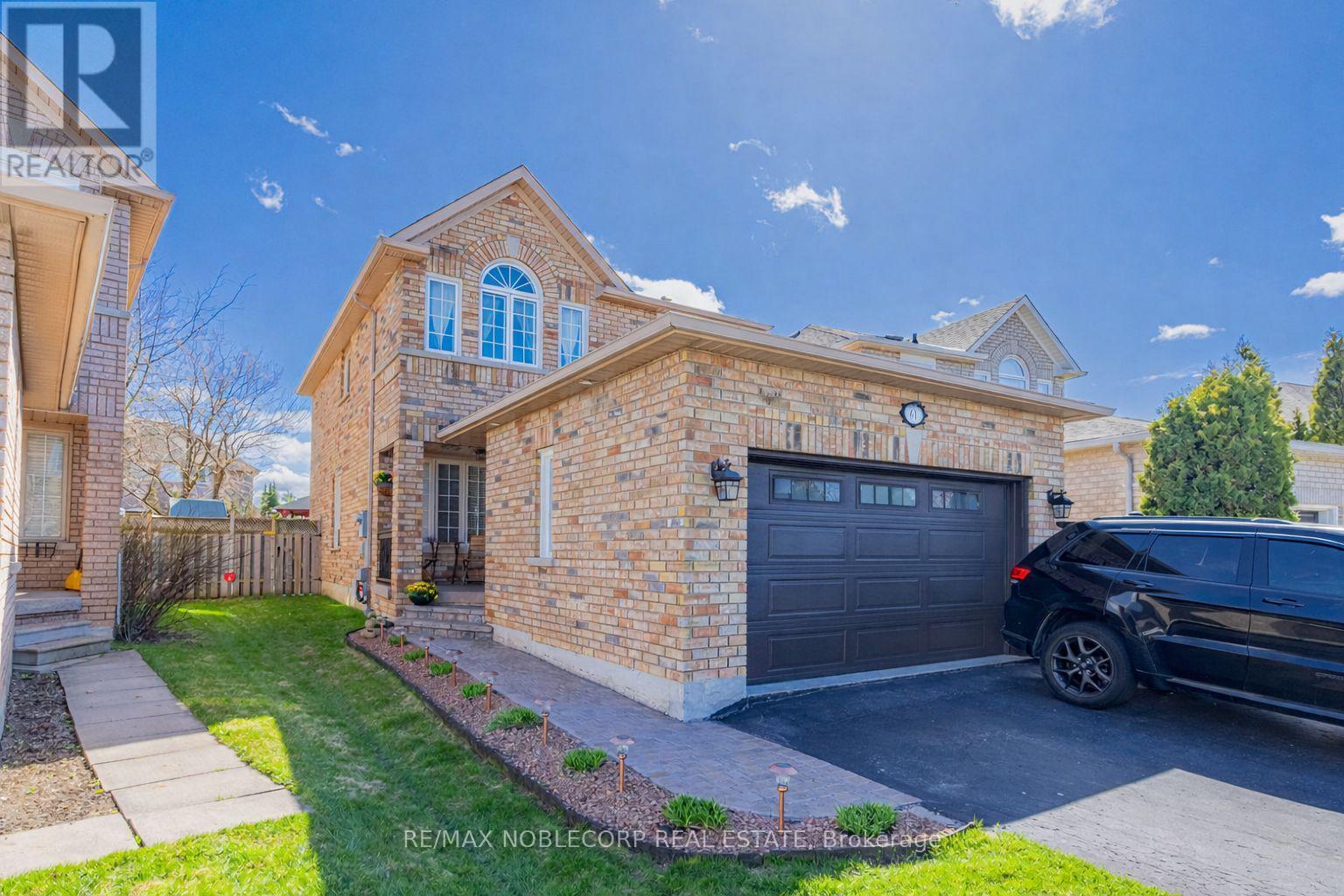 61 WOODHAVEN CRESCENT - 2