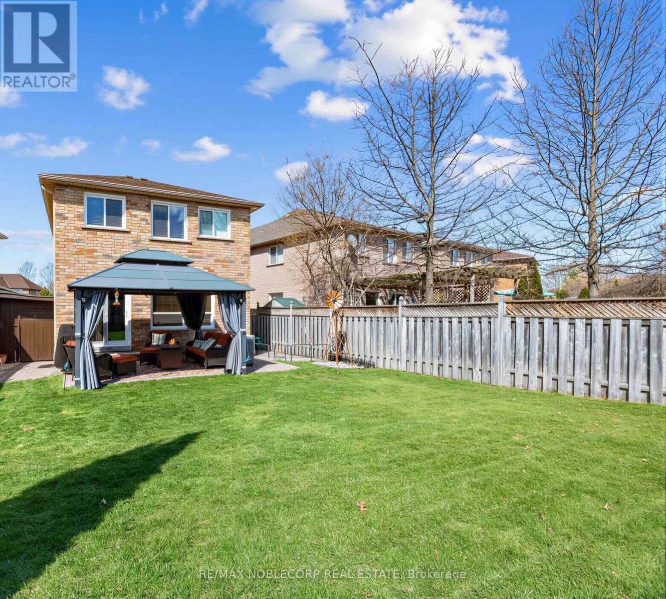 61 WOODHAVEN CRESCENT - 32