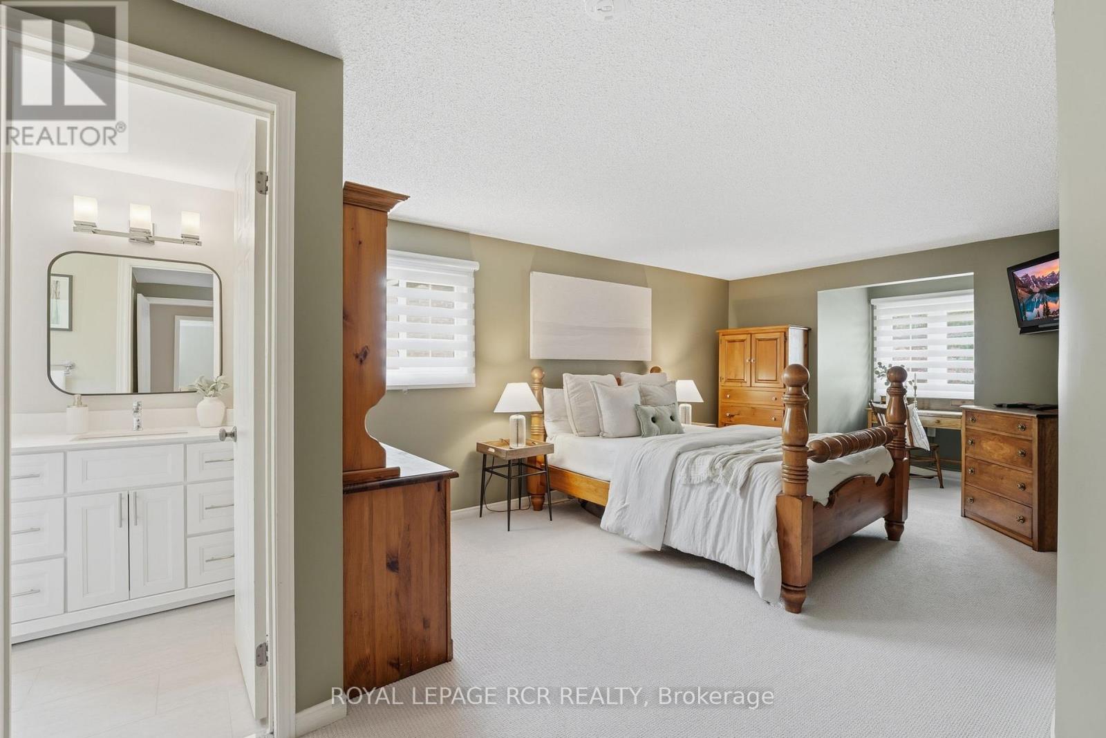40 MOFFAT CRESCENT - 21