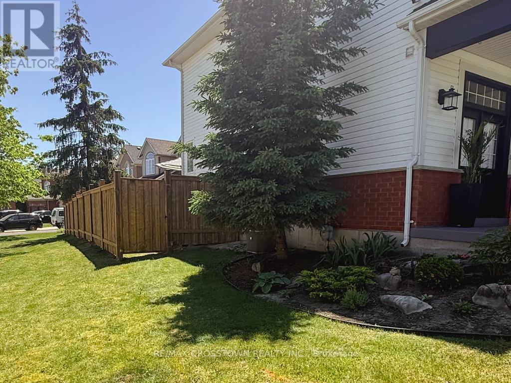 11 KENSINGTON TRAIL - 6