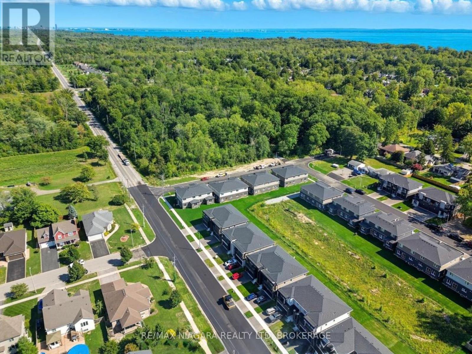 219 WELLS AVENUE - 33