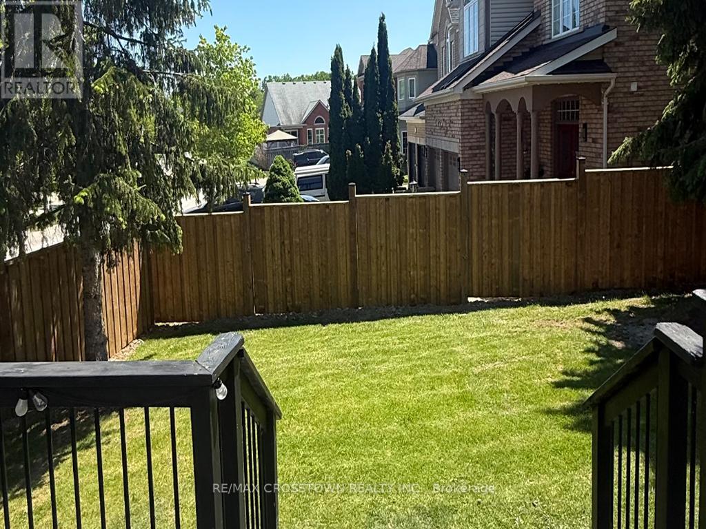 11 KENSINGTON TRAIL - 38