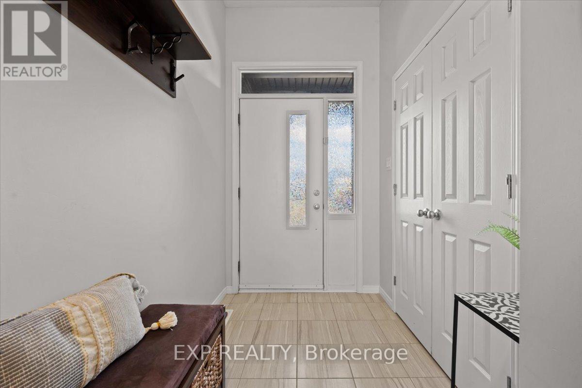 28 HACKNEY PRIVATE - Image 3