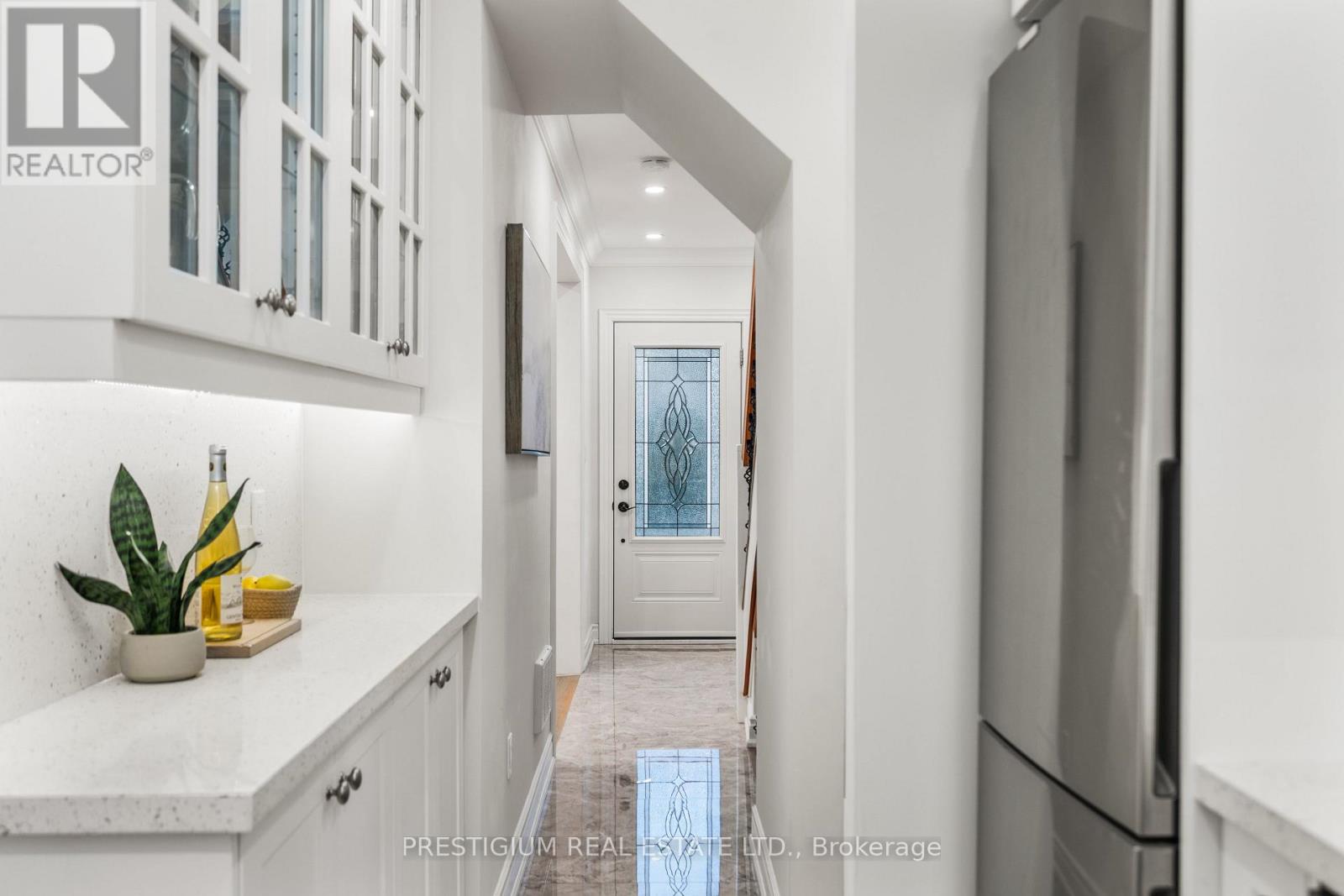 556 DAVISVILLE AVENUE - 17