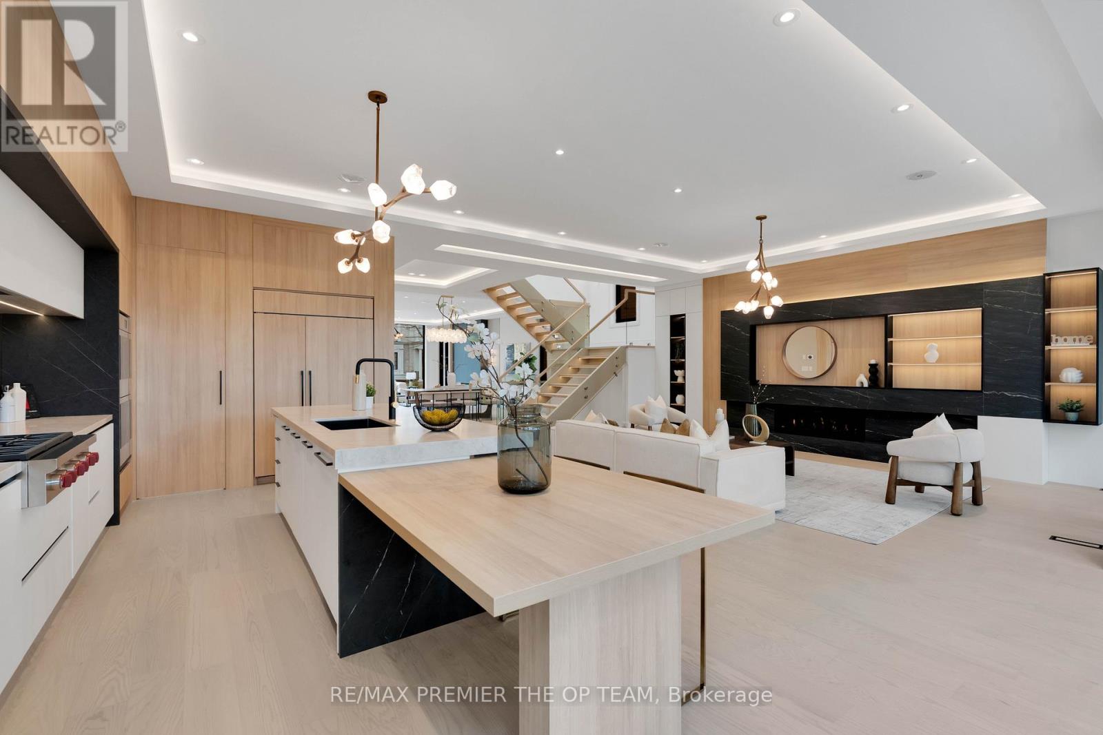 487 COLDSTREAM AVENUE - 19