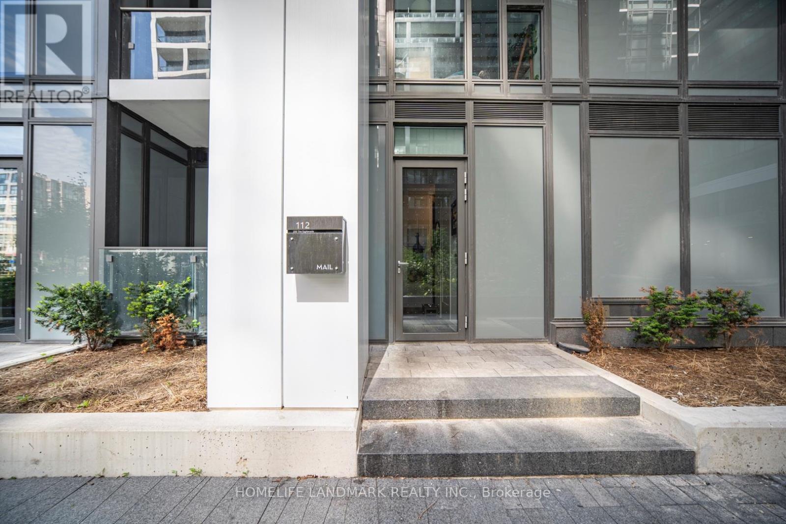 #112 121 LOWER SHERBOURNE STREET - 4