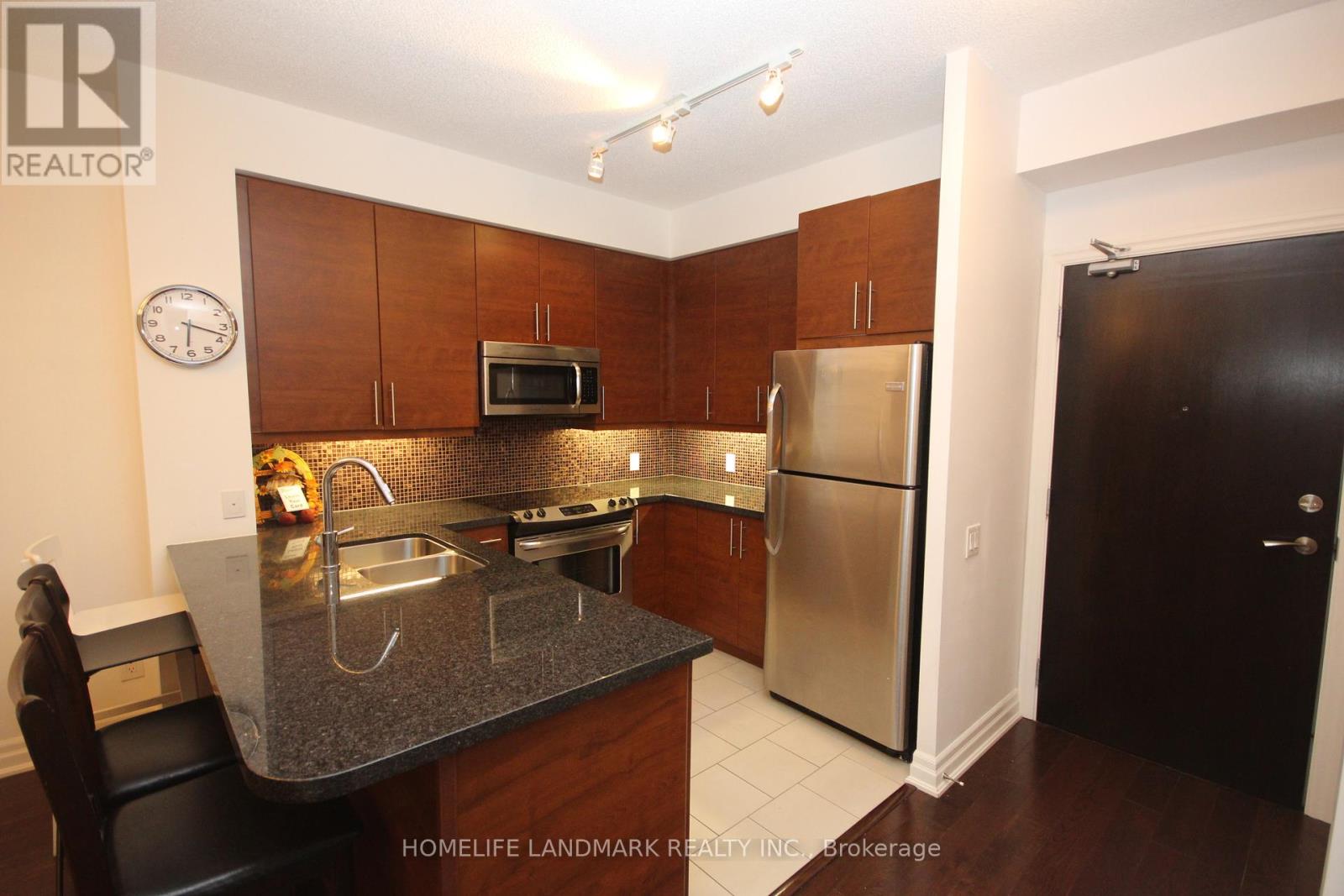 #603 17 RUDDINGTON DRIVE - 18