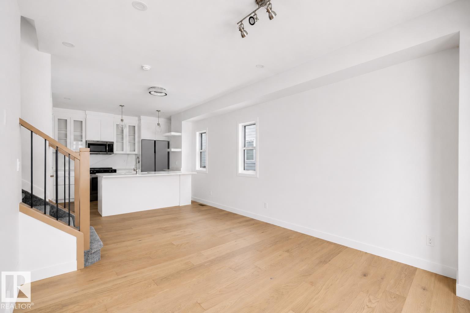 7927 112S AV NW - 22