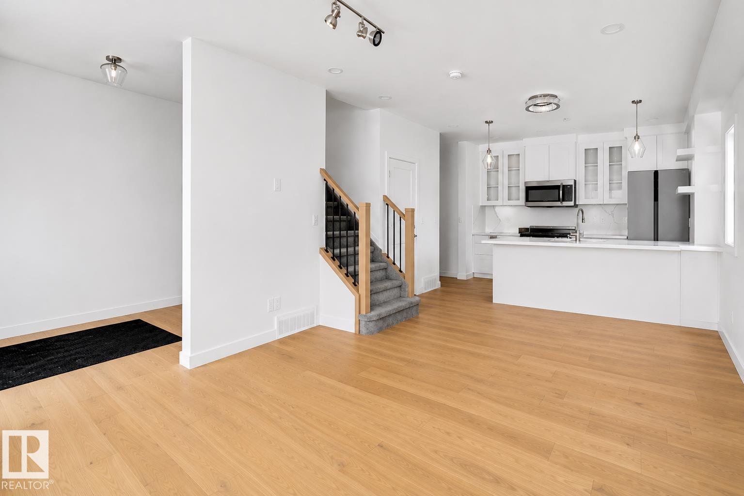 7927 112S AV NW - 25